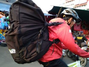 Sulap Sepeda Jadi Peluang Bisnis Kurir Anti Macet Sulap Sepeda Jadi Peluang Bisnis Kurir Anti Macet