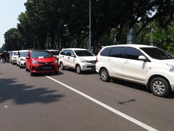 Aplikasi Saingan Go-Jek Disiapkan untuk Roda Empat Terlebih Dulu