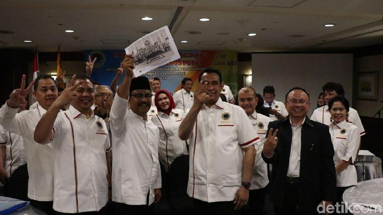 Gus Ipul Minta Pengiriman TKI ke Luar Negeri Dipersiapkan Matang Gus Ipul Minta Pengiriman TKI ke Luar Negeri Dipersiapkan Matang