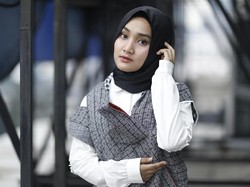 Fatin Pertama Kali Kondangan Bareng Pacar, Kapan Nikahnya Nih Kalian?