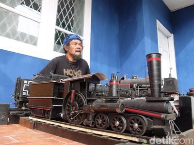 Keren! Abah Andi Sulap Sampah Jadi Miniatur Kereta Uap