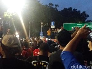 Perwakilan Aliando Kabarkan Permenhub 108 Dicabut, Massa Girang Perwakilan Aliando Kabarkan Permenhub 108 Dicabut, Massa Girang