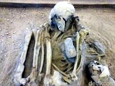 Penampakan Replika Manusia Purba yang Hidup di Cekungan Bandung