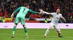 Foto: Pesta Gol Spanyol ke Gawang Argentina