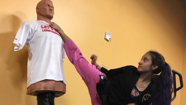 Potret Bugarnya Jewelianna, Remaja Cantik Juara Bela Diri