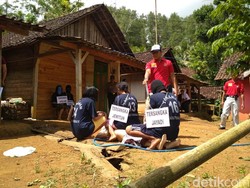 Motif Penggelonggongan Ibu: Perselingkuhan atau Mistis?