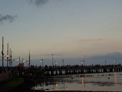 Pantai Ancol Saat Senja