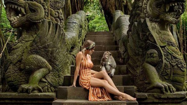 Foto: Mantan Model Playboy & Keindahan Pulau Dewata