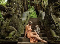 Ketika Mantan Model Playboy Liburan ke Bali, Ini yang Terjadi