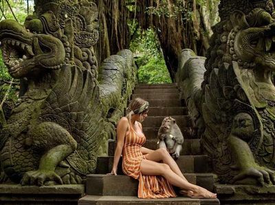 Foto: Mantan Model Playboy & Keindahan Pulau Dewata