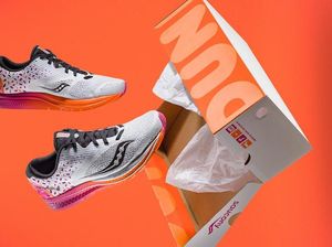 Meriahkan Boston Marathon, Dunkin Donuts Perkenalkan Sepatu Lari Keren