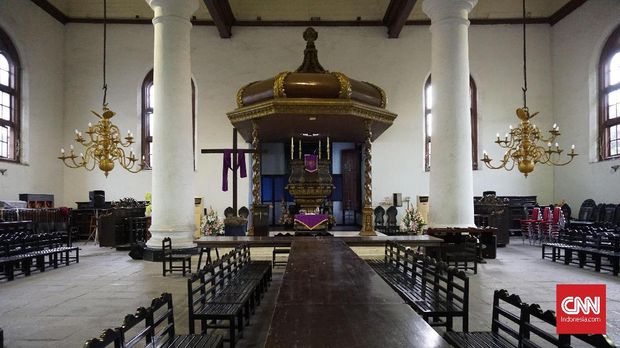 Meraba Wajah Jakarta Lewat Gereja