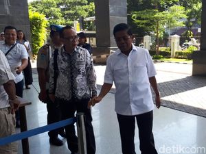 Mensos Pantau Sidang Tuntutan Setya Novanto Mensos Pantau Sidang Tuntutan Setya Novanto