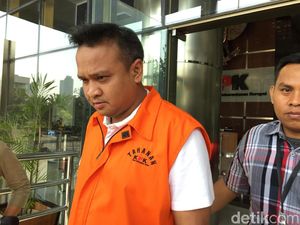 Namanya Disebut di Tuntutan Novanto, Irvanto Bungkam Namanya Disebut di Tuntutan Novanto, Irvanto Bungkam