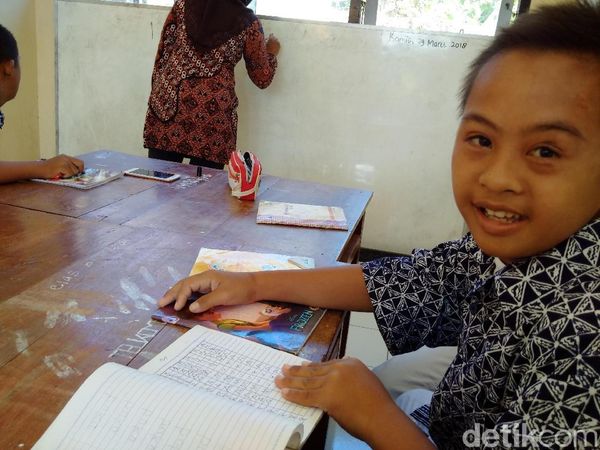 Wahyu Siswa SLB Tangguh dari Kulon Progo