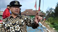 Wakil Bupati Cianjur Cek Longsor di Puncak Pass