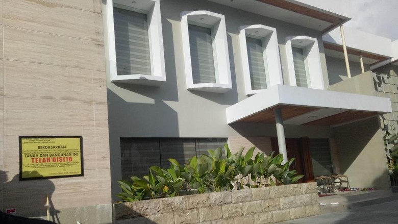 Foto: Ini Rumah Megah Tersangka Rp 1,8 Triliun CEO Abu ...