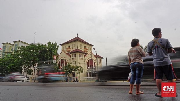 Meraba Wajah Jakarta Lewat Gereja