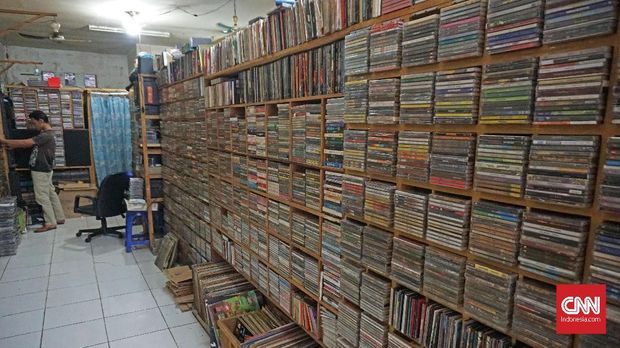 Meraba Wajah Jakarta Lewat Gereja