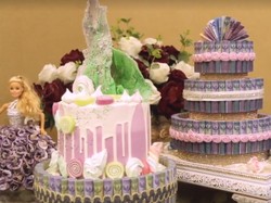Bisnis Kreatif Kue Berlapis Uang, Omzet Ratusan Juta Rupiah