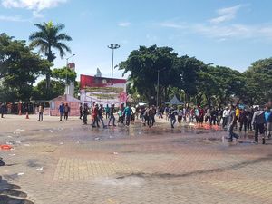 Simulasi Pengamanan Pilkada, 2 Ribu Orang Demo KPU Serang