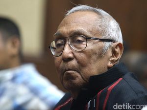 Permadi: Kalau Sekarang Revolusioner Dianggap Makar, Itu Khianati Bung Karno Permadi: Kalau Sekarang Revolusioner Dianggap Makar, Itu Khianati Bung Karno