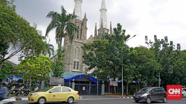 Meraba Wajah Jakarta Lewat Gereja