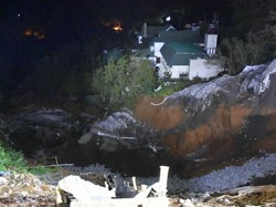 Ngeri! Ini Detik-detik Longsor di Puncak Pas