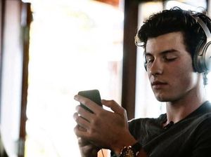 Shawn Mendes Janji akan Kolaborasi Bareng BTS Shawn Mendes Janji akan Kolaborasi Bareng BTS