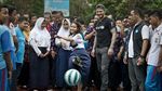 Senyum Beckham di Tengah Anak-Anak Indonesia