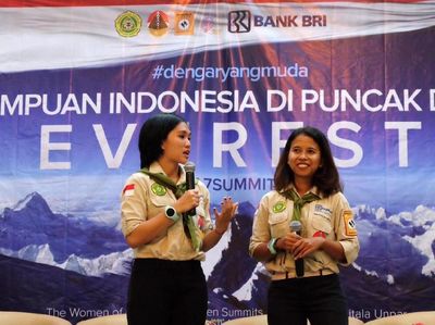 Dua Mahasiswi Unpar Siap Mendaki Everest