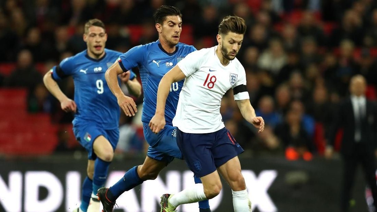 Adam Lallana optimistis akan masuk skuat Inggris di Piala Dunia 2018 (Foto: Catherine Ivill/Getty Images)