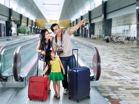 Ilustrasi traveling bareng anak/
