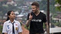 Beckham turut memberikan pesan-pesan untuk menyemangati Sripun. Beckham sendiri pernah mengalami bullying dan dianggap remeh semasa anak-anak, karena dinilai terlalu kecil untuk jadi pemain bola. (Foto: UNICEF/Indonesia/Modola)