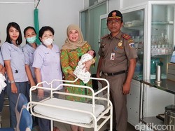 Tukang Sampah Temukan Bayi Dibungkus Plastik di Tambora