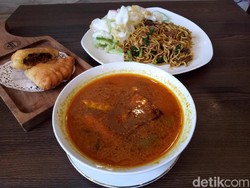 Bojak: Puas Mencicip Panada Gendut dan Kuah Cakalang Asam Pedas
