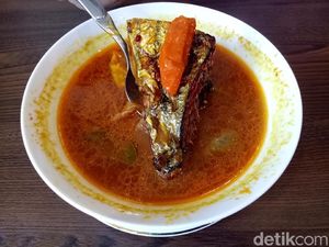 Pedas Nikmat Nasi Campur Kuah Cakalang Pedas Nikmat Nasi Campur Kuah Cakalang