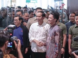 Usai Bagikan Sertifikat Tanah, Jokowi Nonton Bioskop di Malang