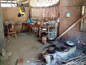 Begini Kondisi Rumah Lansia dengan Anak Tunagrahita di Kulon Progo Begini Kondisi Rumah Lansia dengan Anak Tunagrahita di Kulon Progo