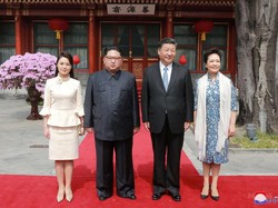 Kunjungi China, Istri Kim Jong-Un Dipuji Stylish dan Secantik Song Hye Kyo