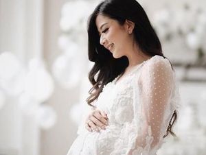 Asyik Bekerja, Franda Lupa Hamil 8 Bulan Asyik Bekerja, Franda Lupa Hamil 8 Bulan