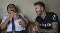 David Beckham berkunjung ke Semarang sejak Selasa (27/3/2018) lalu. Dia dalam misi menyebarkan pesan anti bullying. Mantan pemain kapten tim nasional Inggris itu pun lantas bertemu dengan Sripun. (Foto: UNICEF/Indonesia/Modola)