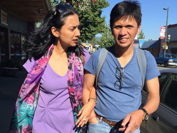 17 Tahun Menikah, Shahnaz Haque dan Gilang Ramadhan Kian Mesra