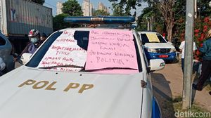 Nasib Mobil Satpol PP yang Ditempeli Poster Penolakan di Alexis