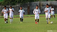 Persebaya akan menyambangi markas Persela dalam partai Liga 1 di Stadion Surajaya, Lamongan, Jumat (30/3/2018) besok.