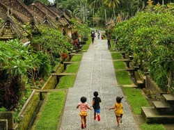 Desa Wisata Menanti Sentuhan Wishnutama