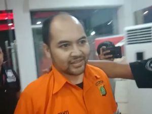 Polisi Limpahkan Berkas Narkoba Arseto Pariadji ke Kejati DKI Polisi Limpahkan Berkas Narkoba Arseto Pariadji ke Kejati DKI