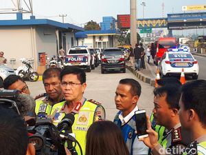 Dilarang Kemenhub, Truk Barang masih Melintas di Tol Cikampek Dilarang Kemenhub, Truk Barang masih Melintas di Tol Cikampek