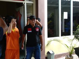 Bapak Setrum Anak Paksa Istri Rekam Adegan Penyetruman Bapak Setrum Anak Paksa Istri Rekam Adegan Penyetruman