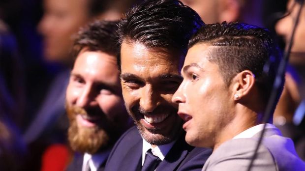 Cristiano Ronaldo dan Gianluigi Buffon gagal menjadi rekan setim di Juventus.